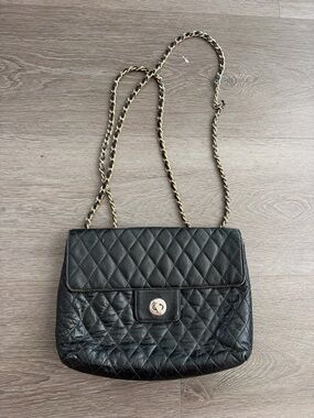 Classic flap Black Quilted Chain genuine leather Turnlock Shoulder Bag